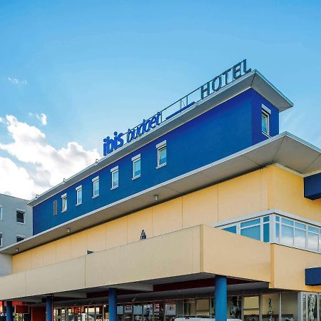 Ibis Budget Salzburg Airport - Self-Check-In Himmelreich Exteriér fotografie
